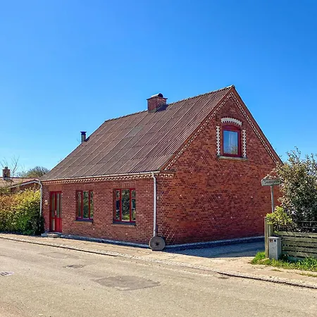 Stunning In With Wifi Holiday home
